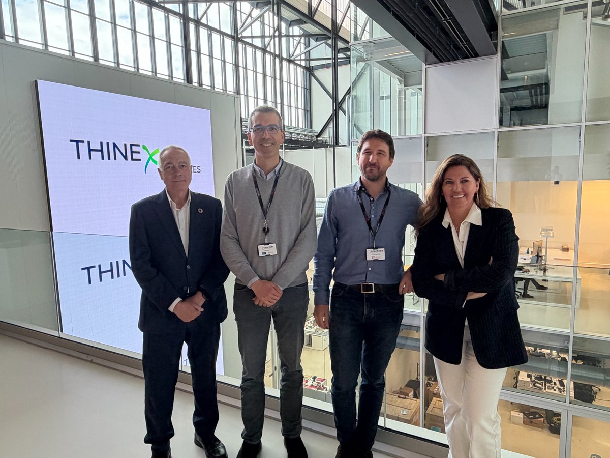 GPIeNEWS's tweet photo. 🚀 La electrónica impresa da un salto en la logística inteligente
Thinex Rotimpres se incorpora a @DFactoryBCN  Barcelona, impulsando soluciones que convierten cualquier objeto en una interfaz conectada 📦
🔹 Packaging inteligente
🔹 Sensores y trazabilidad en tiempo real
🔹 Más sostenibilidad
Un paso más hacia la #Industria40 y la #Logística del futuro. @pere_navarro @SorigueBlanca