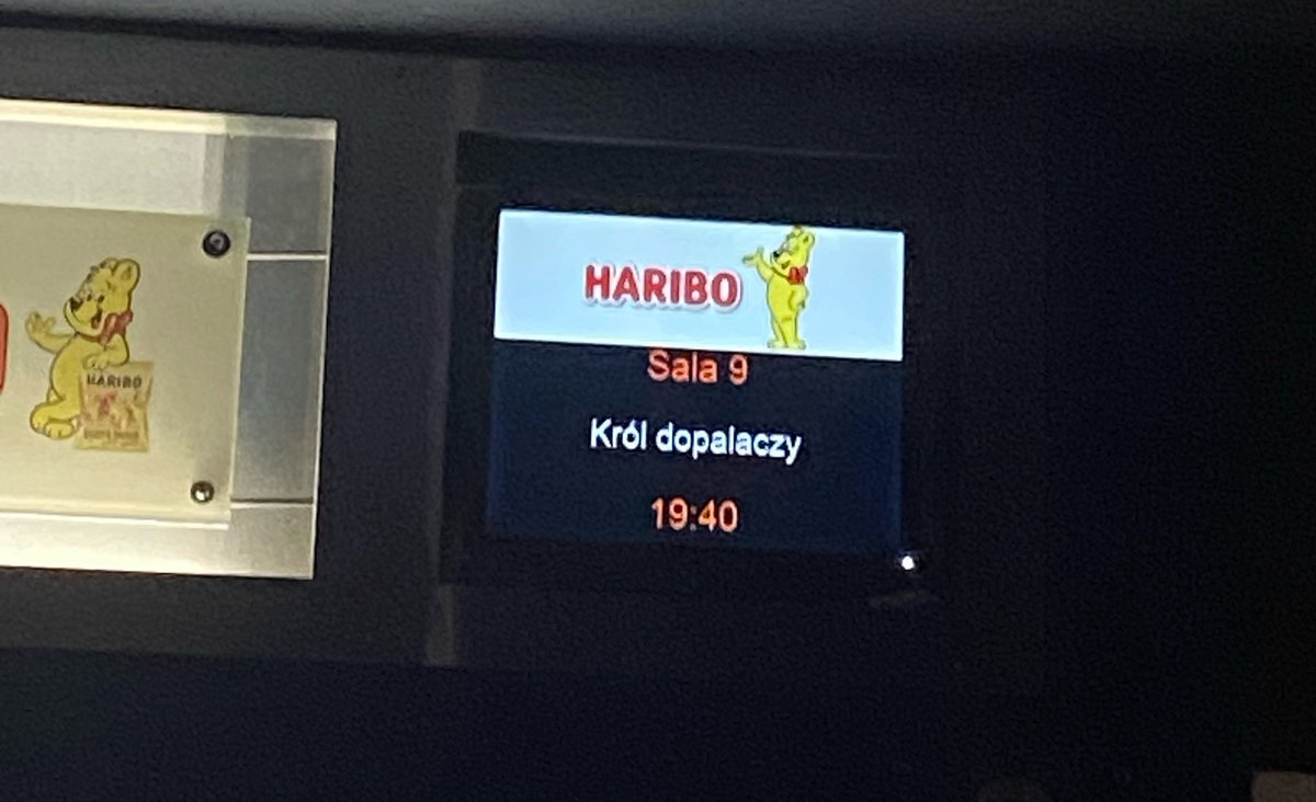 najbardziej bawi fakt, że miałyśmy seans tego filmu w sali haribo