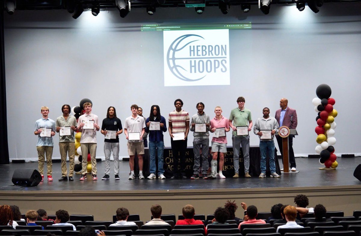 hebron_hoops's tweet image. What a way to cap off an OUTSTANDING year for our program‼️

📸 from our high school and middle school teams at our end-of-year banquet. 

#nothinggiveneverythingearned 
#humbleandhungry 
#1percentbettereveryday 
#brickbybrick     
#stackgooddays