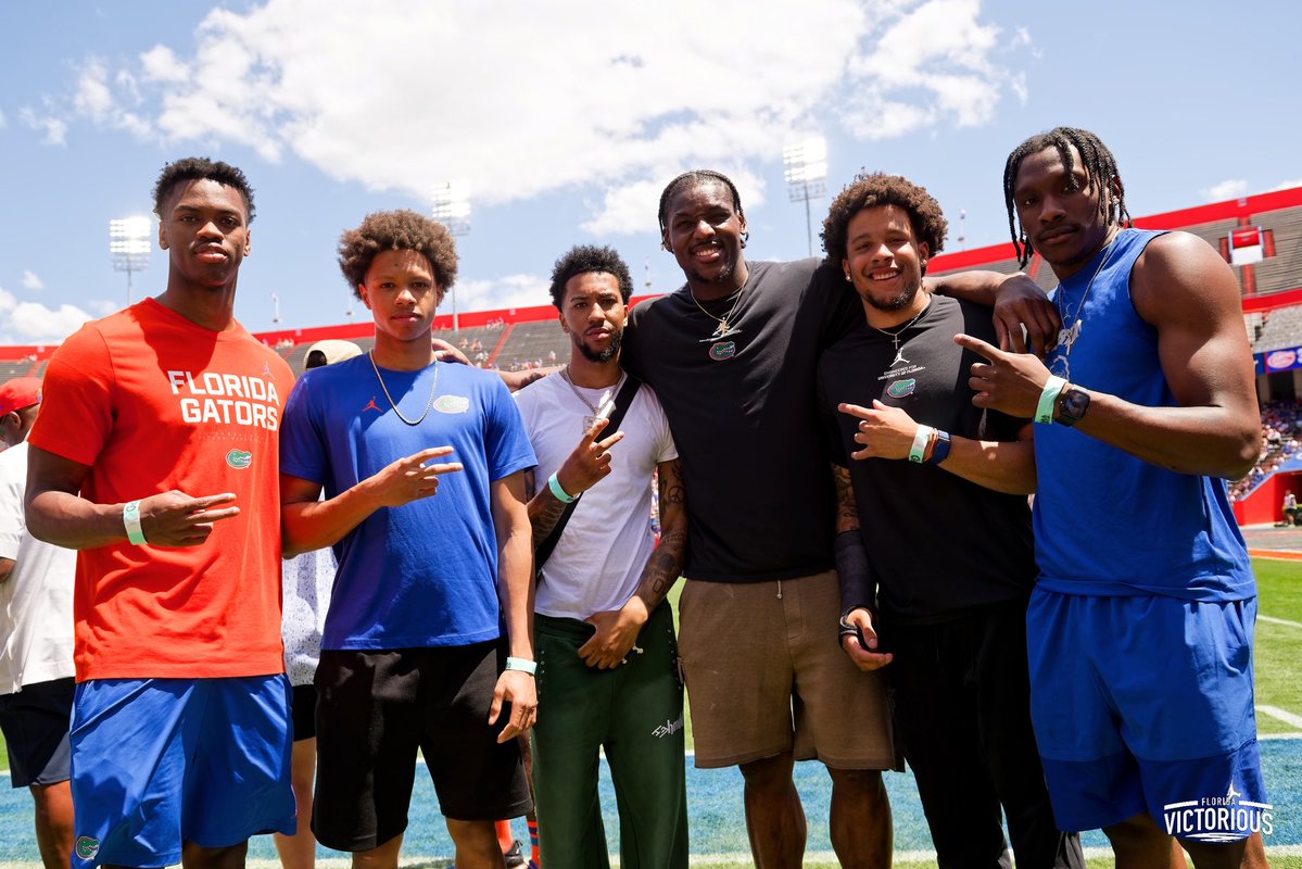 Nick de la Torre tweet media