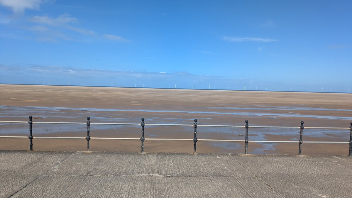 fifimac79's tweet photo. The sunshine had me fooled 🌬️ https://t.co/8VQt6x3s3z