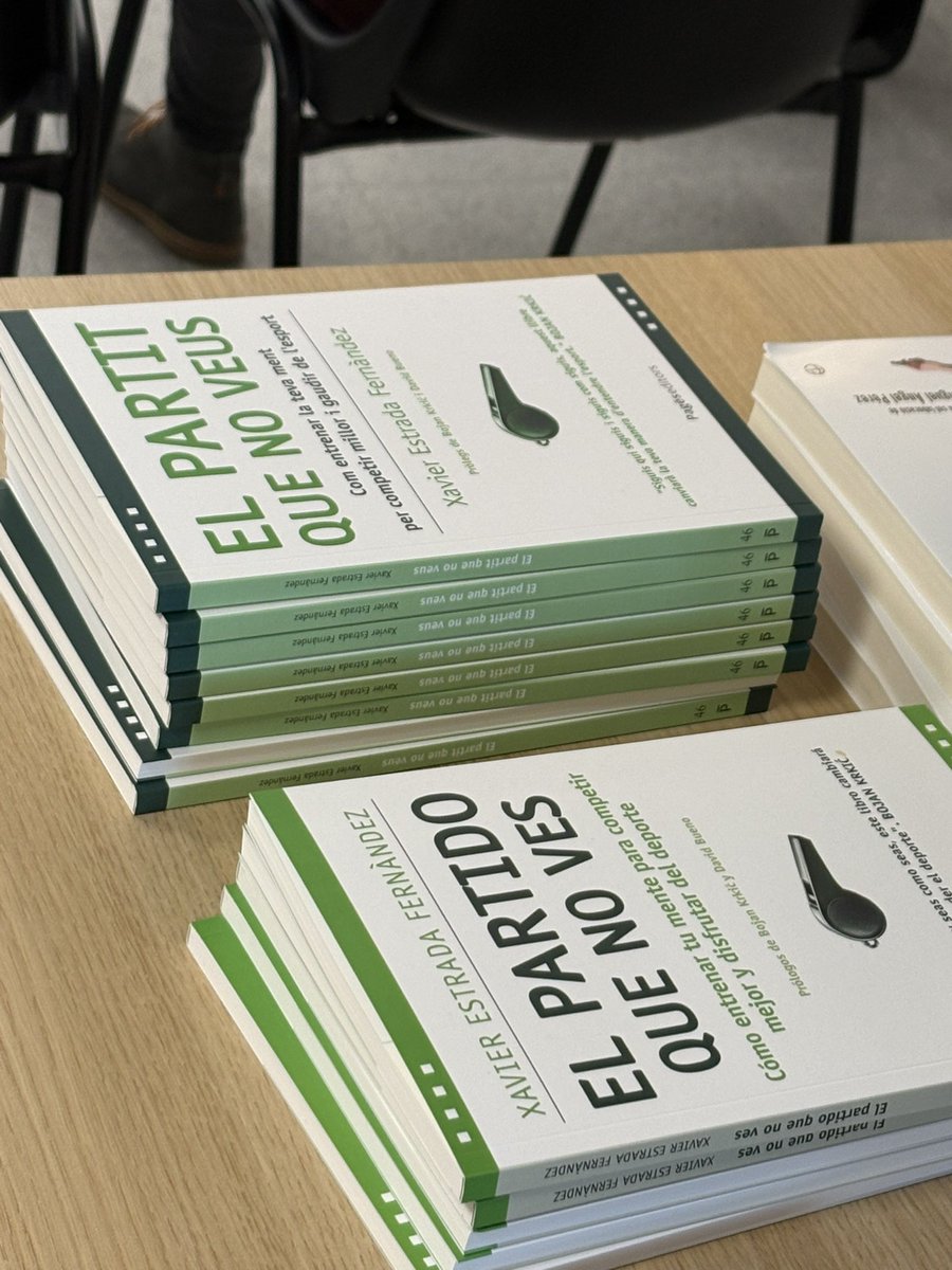XavierEstradaF1's tweet image. Avui hem presentat “El partit que no veus” @PagesEditors @EdMilenio a la Biblioteca Glòria Tudela

Gràcies a l’Ajuntament de Vilanova de Bellpuig @AJ_VilanovadB per fer-ho possible i a tota la gent que hi ha assistit.

Perquè el partit més important, sovint, no es veu.
#esport