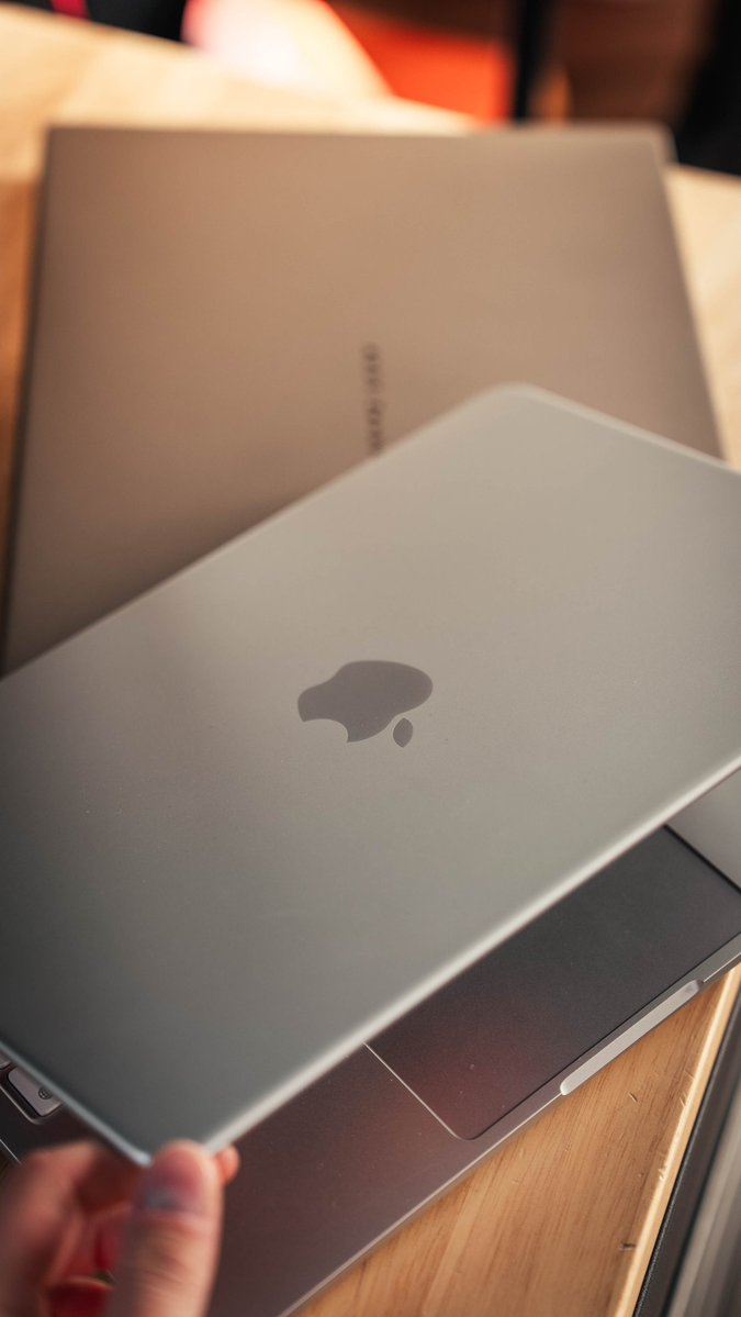 andres_vidoza's tweet image. Using MacBook Neo for Programming.