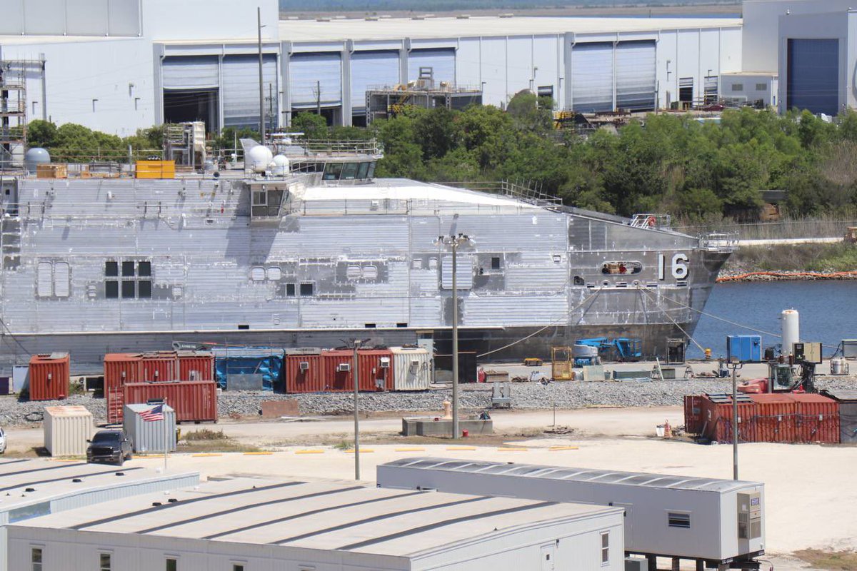 WarshipCam's tweet image. Future USNS Lansing  (T-EPF-16) Spearhead-class Flight II expeditionary fast transport in Mobile, Alabama - April 12, 2026     SRC: Ray Shobe