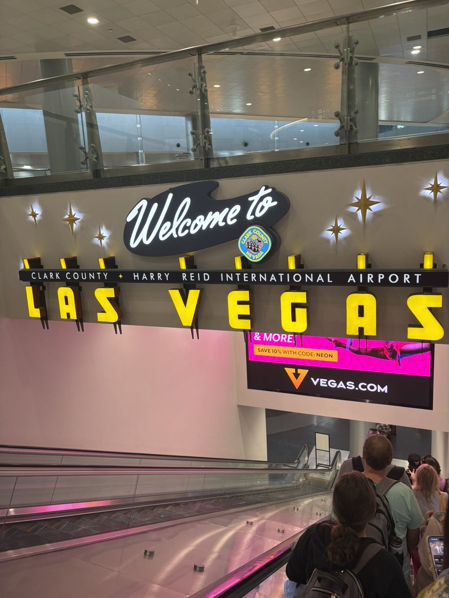 out of office 🛫✨🤩