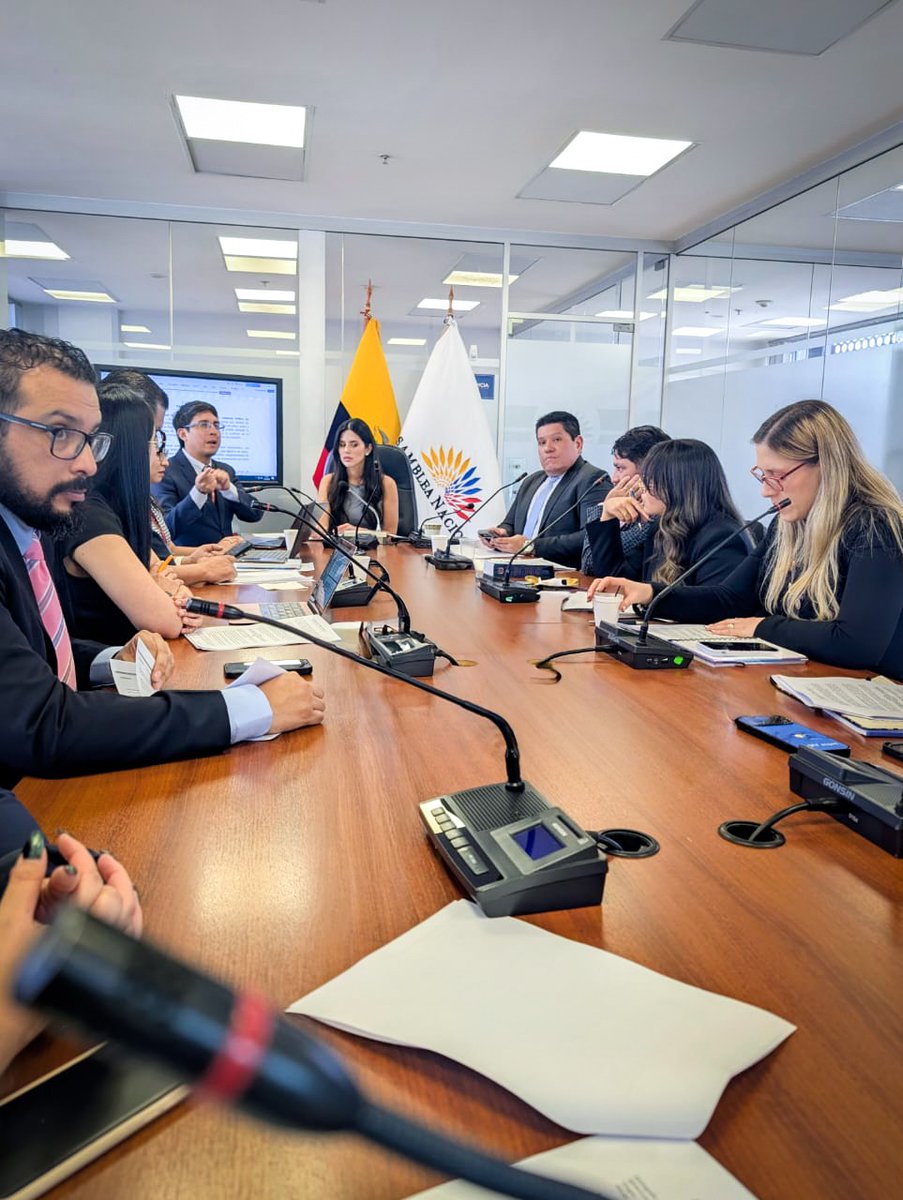 Arcotel Ecuador tweet media