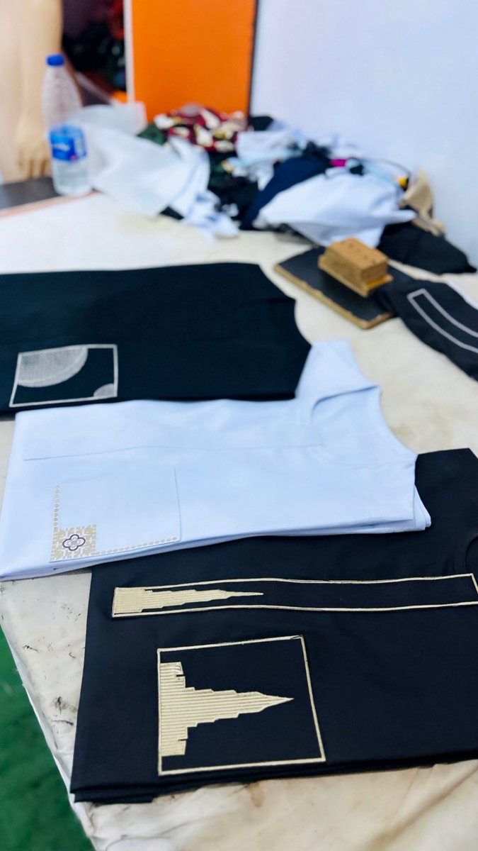 Adeniji25534220's tweet image. I Dey try 🤲✂️