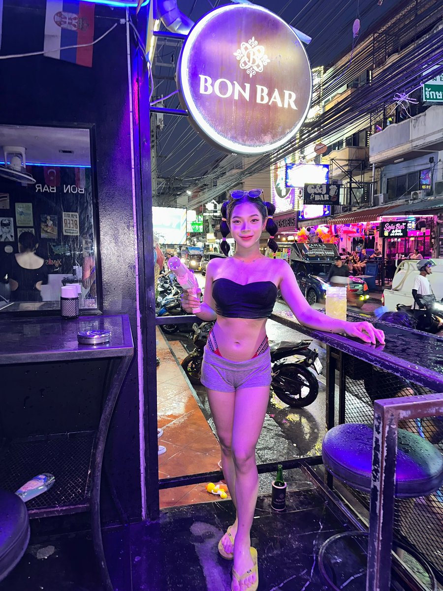 ออยลี่ tweet media