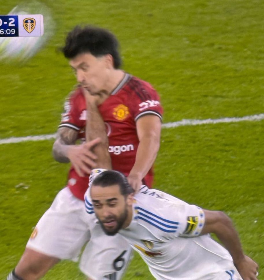 ThomasBuryiak tweet media