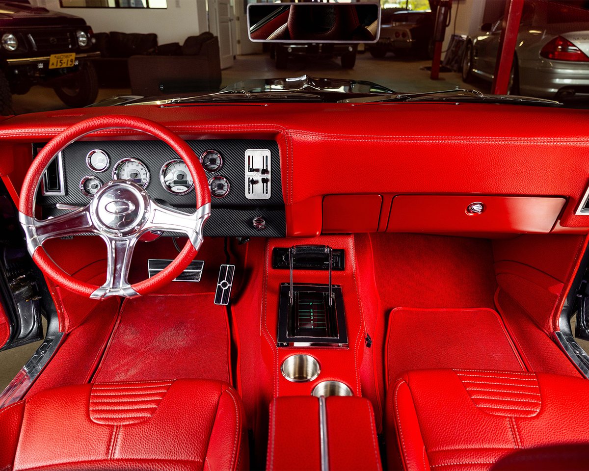 Barrett_Jackson's tweet image. This build takes the #60s to another level. This 1969 @Chevrolet #Camaro restomod was the beneficiary of a professional restoration and custom build, upgraded with modern technology throughout. Selling with No Reserve during the 2026 #PalmBeach Auction.

bit.ly/PB26TW-1969Che…