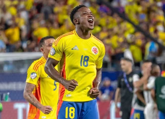 Maxi Boeing tweet media