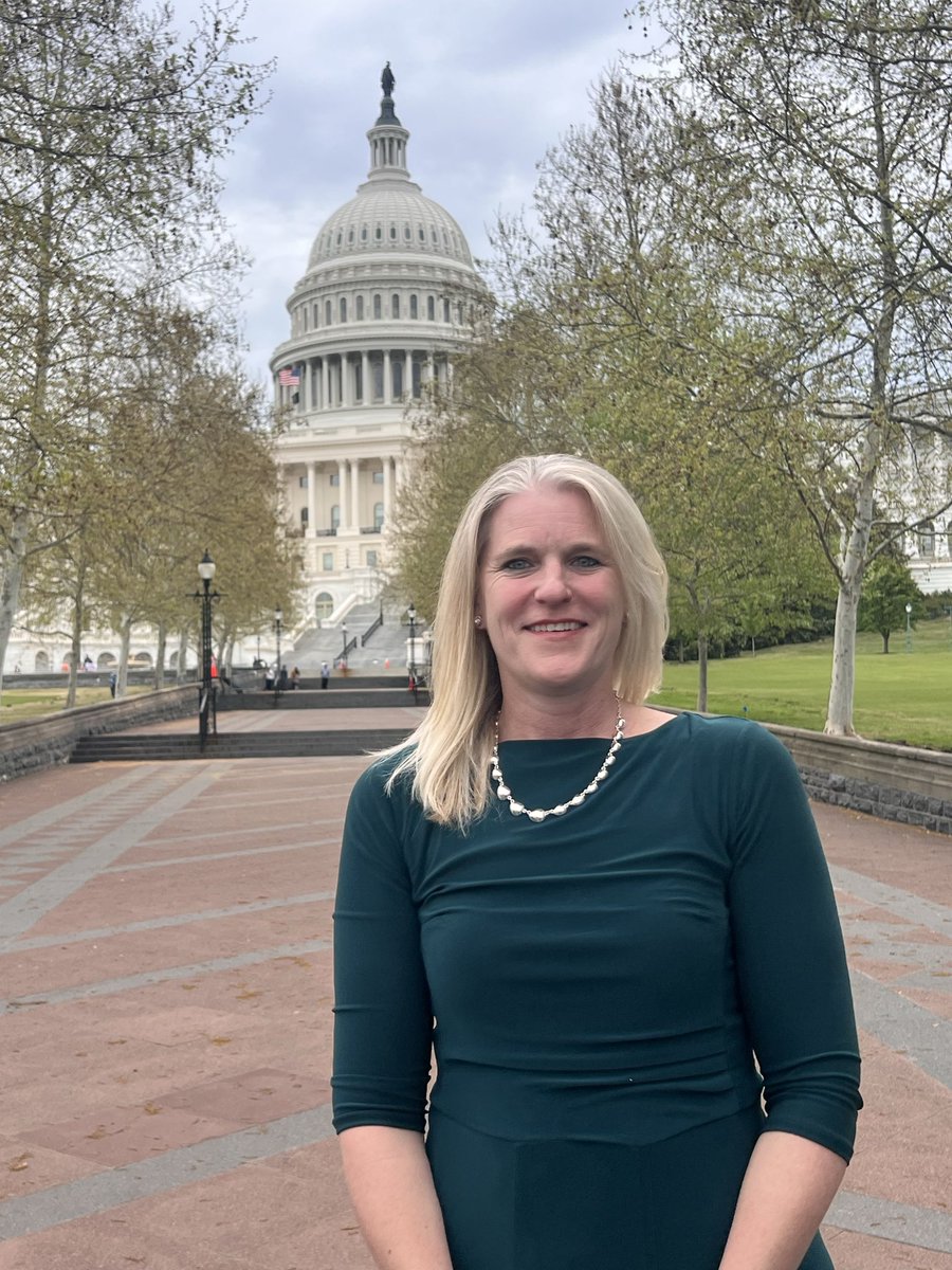 rmqueen_OSU's tweet photo. What a privilege to spend the day on Capitol Hill meeting with congressional members to advocate for #science funding as an @aimbe fellow.  Had a great conversation with @timkaine office. https://t.co/3mY7JUrGDW