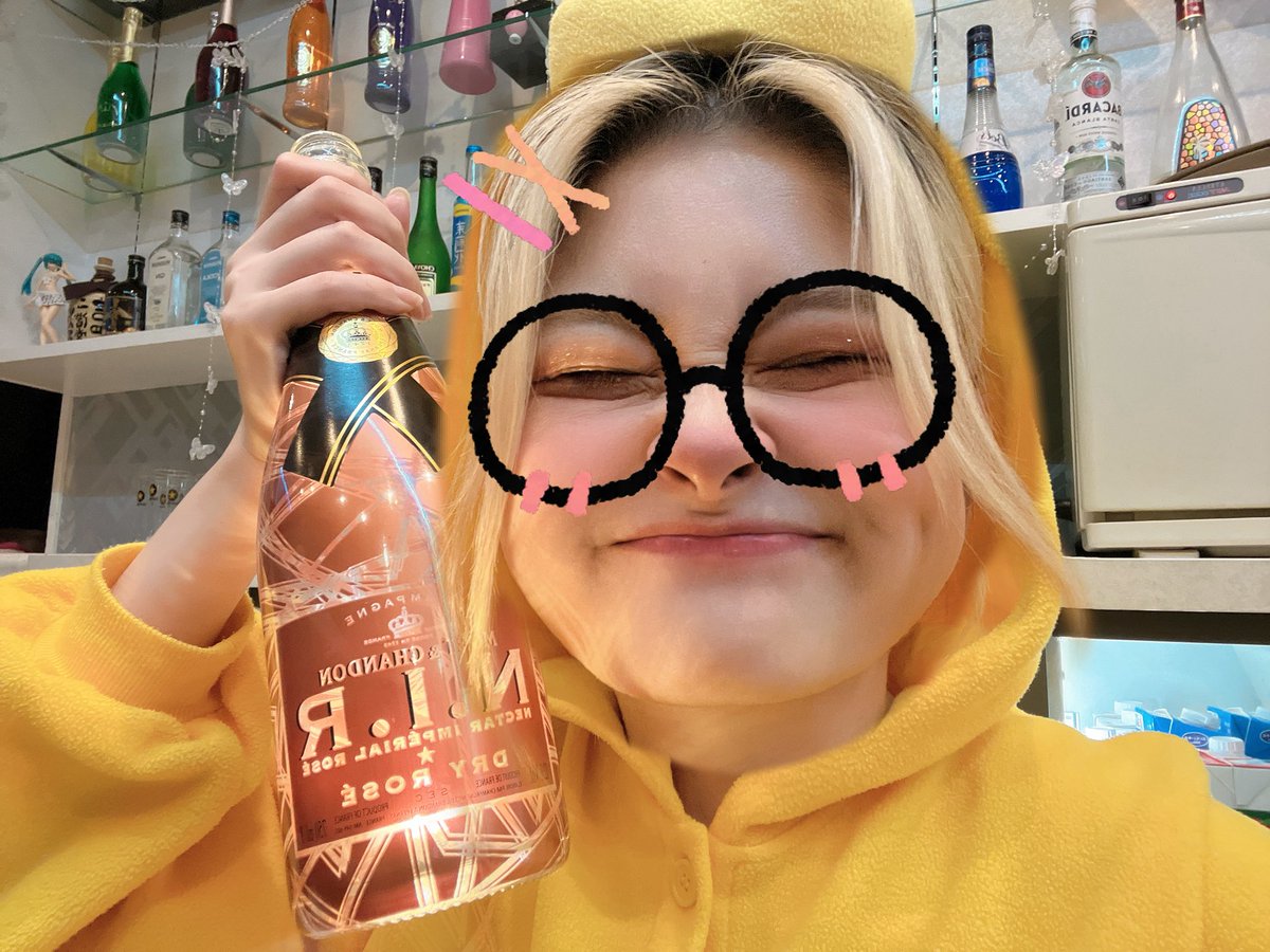 funny_miyu's tweet photo. びがびーが⚡️⚈ ․̫ ⚈ ⚡️
嬉しすぎる
今日も！とても！ありがとうございました！ https://t.co/B0rl4gwJ2O