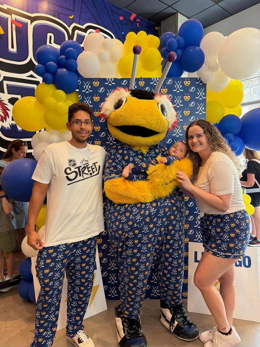 ThunderBug tweet media