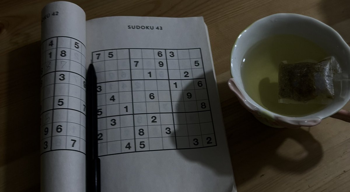 slimnder's tweet image. Trying to get peaceful night