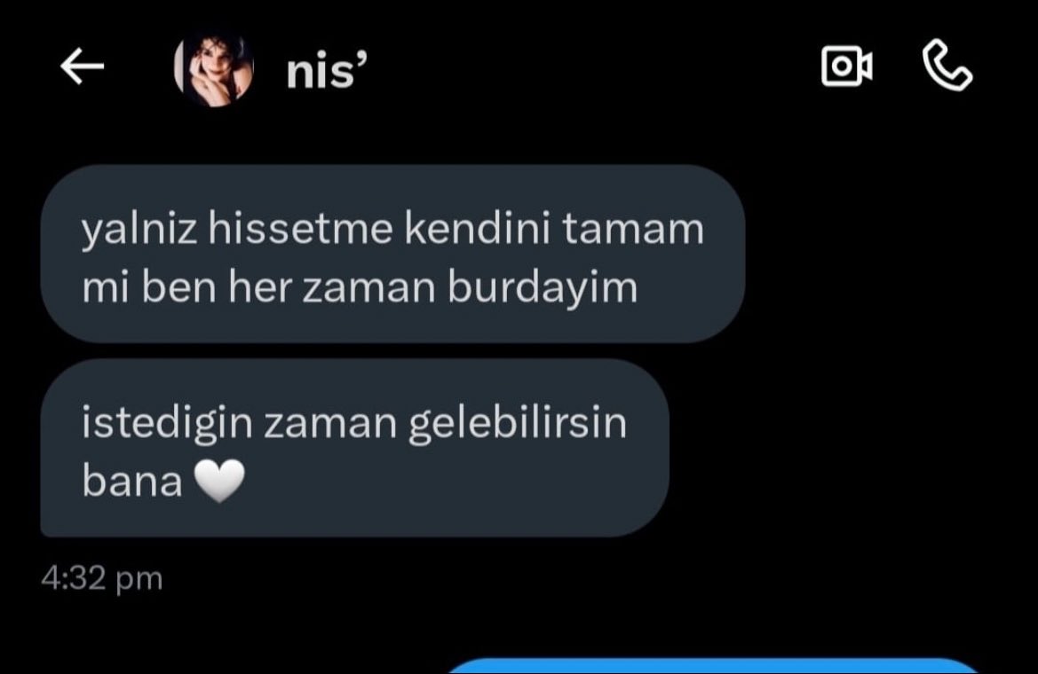 cankinap2's tweet photo. Dediğin gibi ben hep sana geliyorum da sen yoksun be niss.. iyi ki doğdun, iyi ki geçtin hayatımdan koca bebekiimm sana bissürü sarı kalp gönderiyorum KARIMM..💛🥀🦋 https://t.co/JKUus7Nqbg