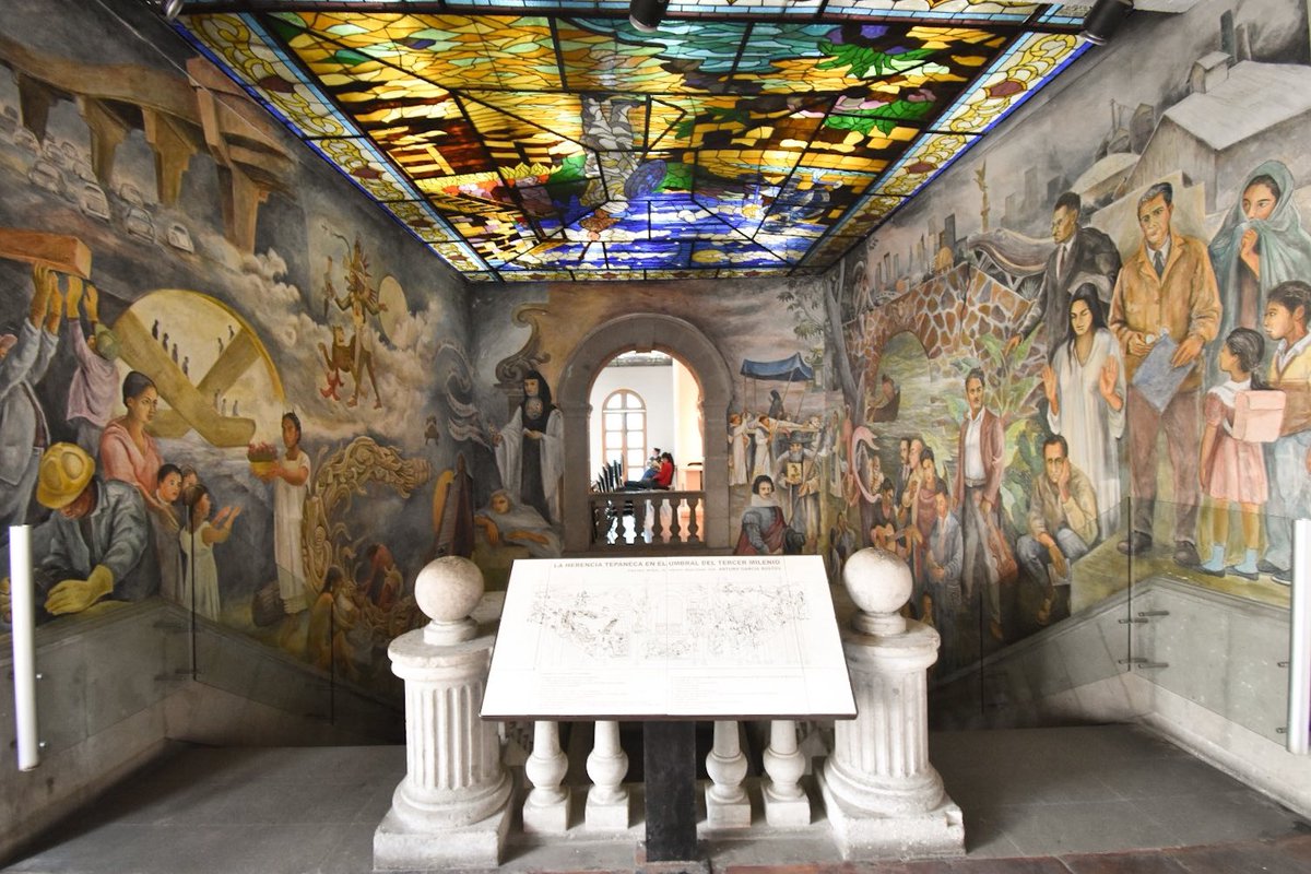 turismocdmx's tweet image. ¿#SabíasQue La Casa de Cultura Azcapotzalco es un edificio histórico cuyo origen data de 1891?✨
Este recinto aloja el mural "La Herencia Tepaneca en el Umbral del Tercer Milenio", del artista Arturo García Bustos🖼
¡Visítala!
📍Av Azcapotzalco 605, Centro, @AzcapotzalcoMx.