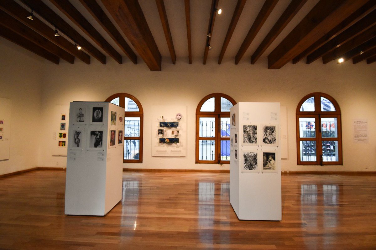 turismocdmx's tweet image. ¿#SabíasQue La Casa de Cultura Azcapotzalco es un edificio histórico cuyo origen data de 1891?✨
Este recinto aloja el mural "La Herencia Tepaneca en el Umbral del Tercer Milenio", del artista Arturo García Bustos🖼
¡Visítala!
📍Av Azcapotzalco 605, Centro, @AzcapotzalcoMx.