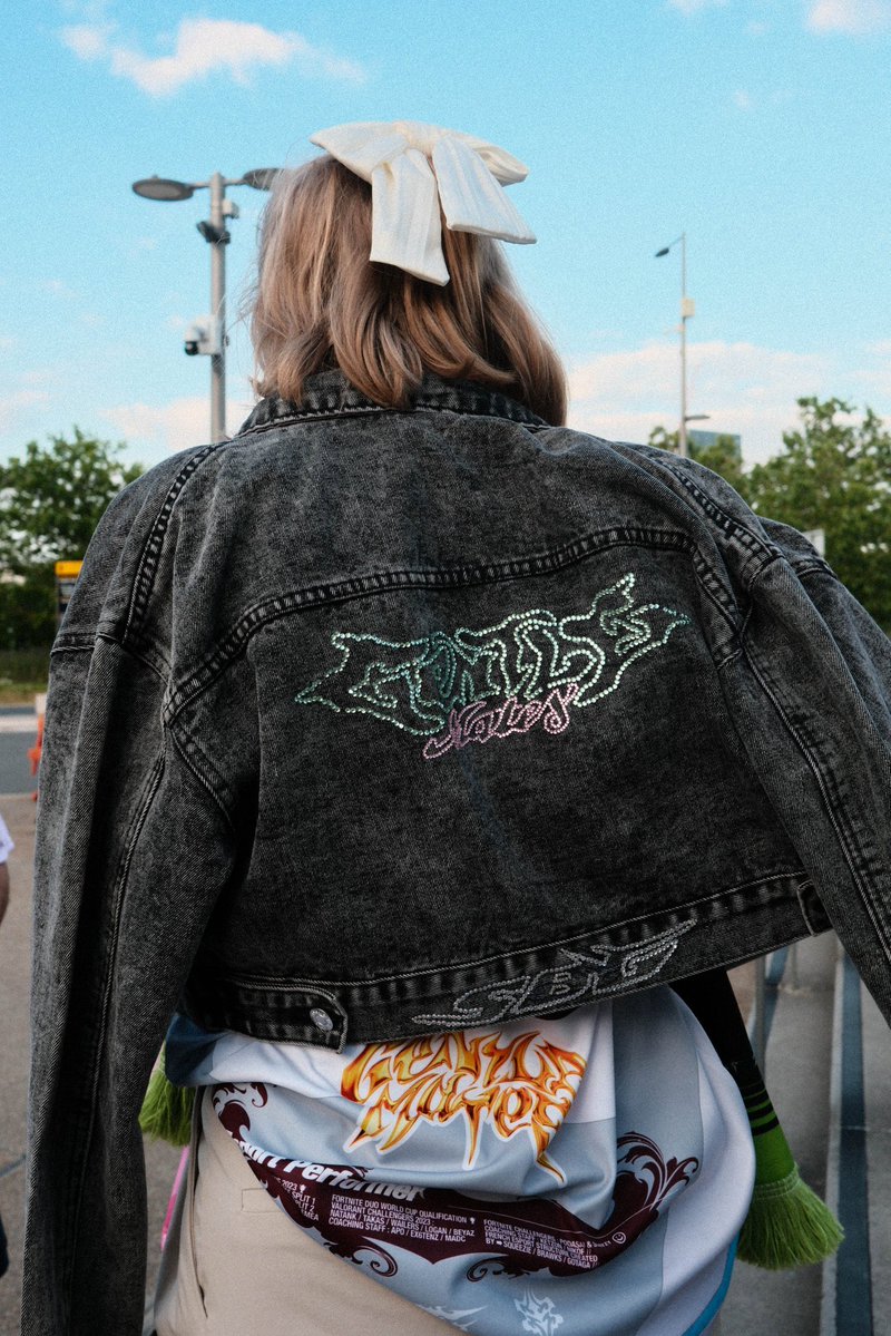 liseduret's tweet image. 3 ans de vestes et de bracelets🩷

Merci @gentlemates