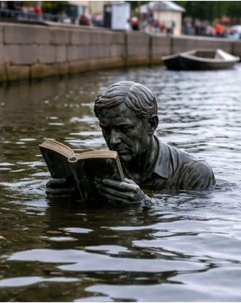 Amor por los libros tweet media