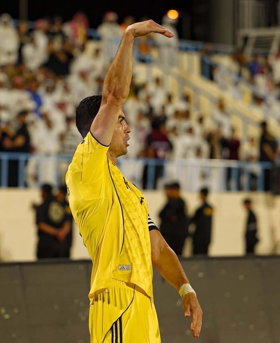 Cristiano Ronaldo News tweet media