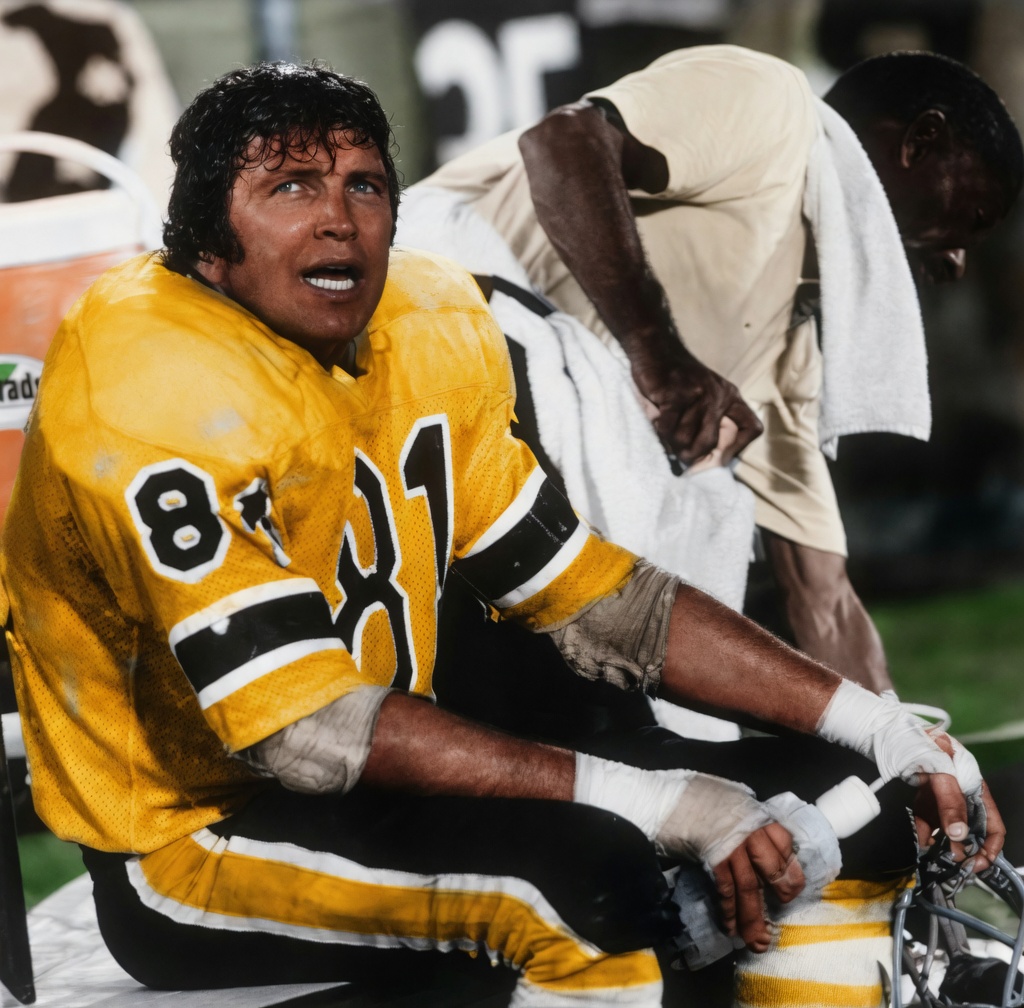 NFL_Journal's tweet photo. #RightPlayerWrongUniform times 2
Gerry Philbin https://t.co/h3ALK8wqZr