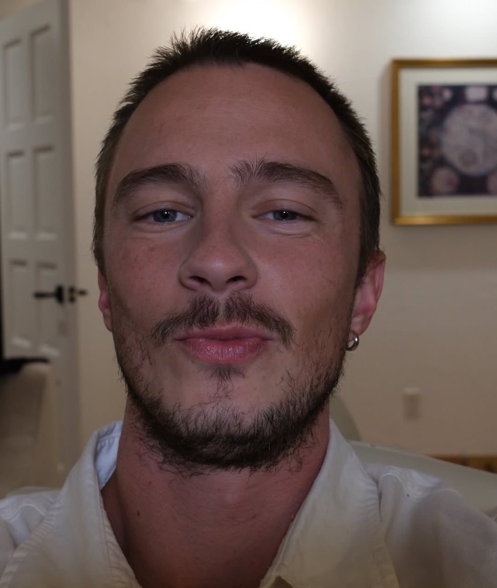 acervo drew starkey. tweet media