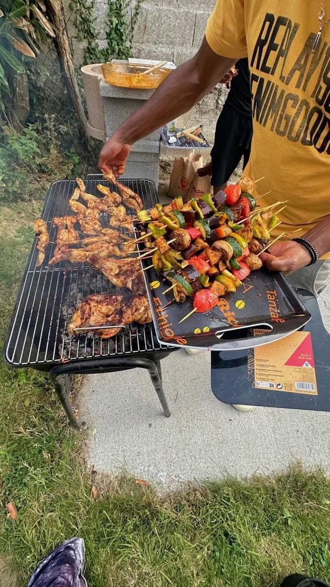 THE TRENDSETTER✨🤍💅🏾 tweet media