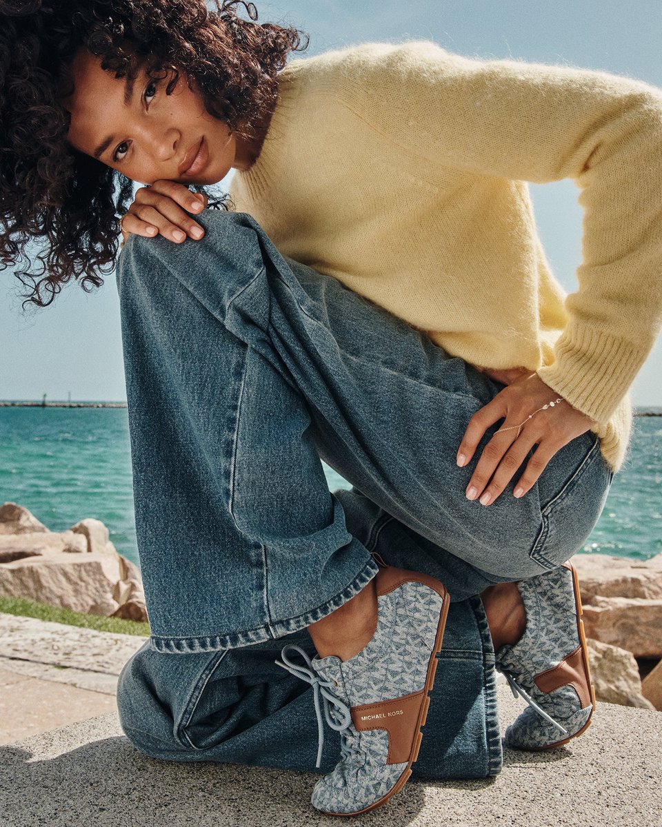 MichaelKors's tweet image. Blue jean baby. Jess Thomas and Jamea Lynee level up their denim game in Miami.

michaelkors.com