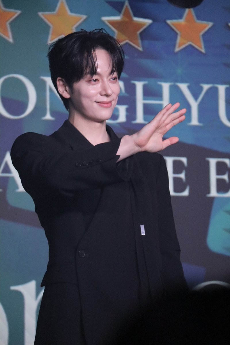 _djsy_'s tweet image. #보이프렌드 #BOYFRIEND #FCLIVE
#동현 #DONGHYUN #ドンヒョン