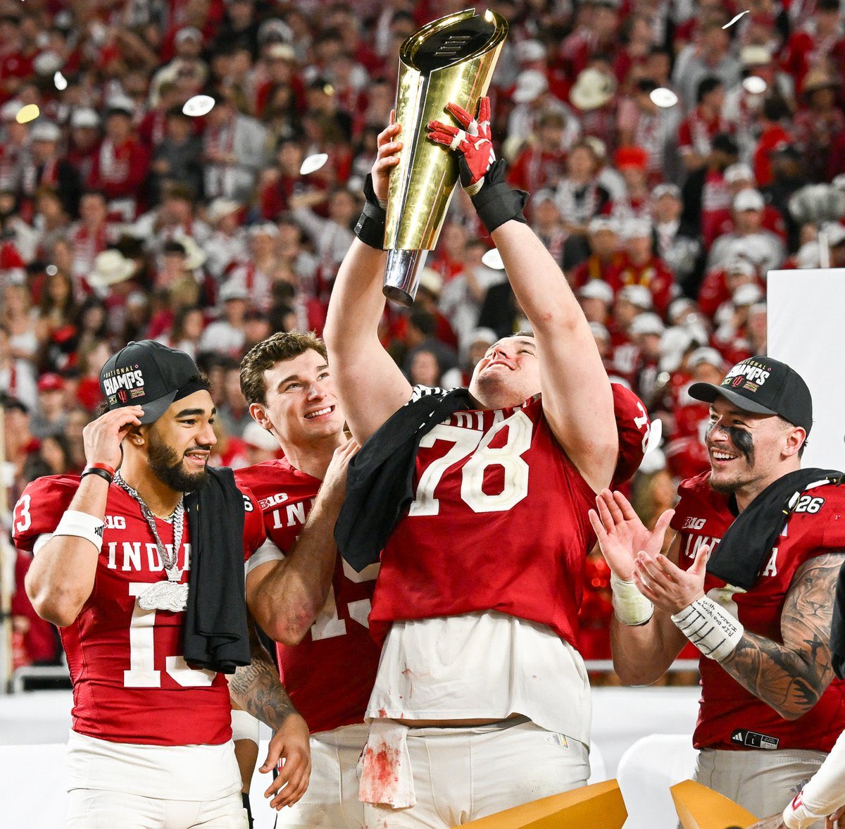 16-0 natty quarry 🌹🍑 🏆 tweet media