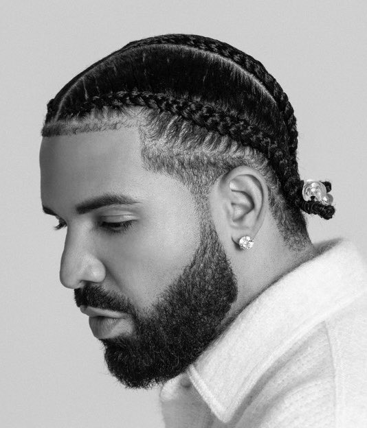 DailyNoud's tweet photo. Drake has updated his profile picture on Spotify https://t.co/AOKU4UVIKz
