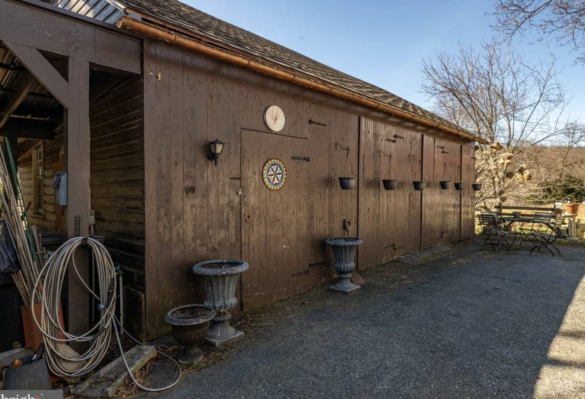 CountryLife717's tweet image. $399,900. Privacy and craftsmanship converge on this breathtaking 1.3-acre #Pennsylvania #stone #farmhouse. oldhousecalling.com/2026/04/13/c-1…