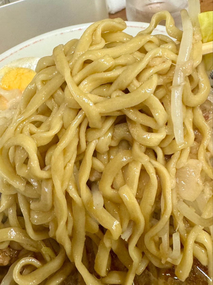 ごろりん tweet media