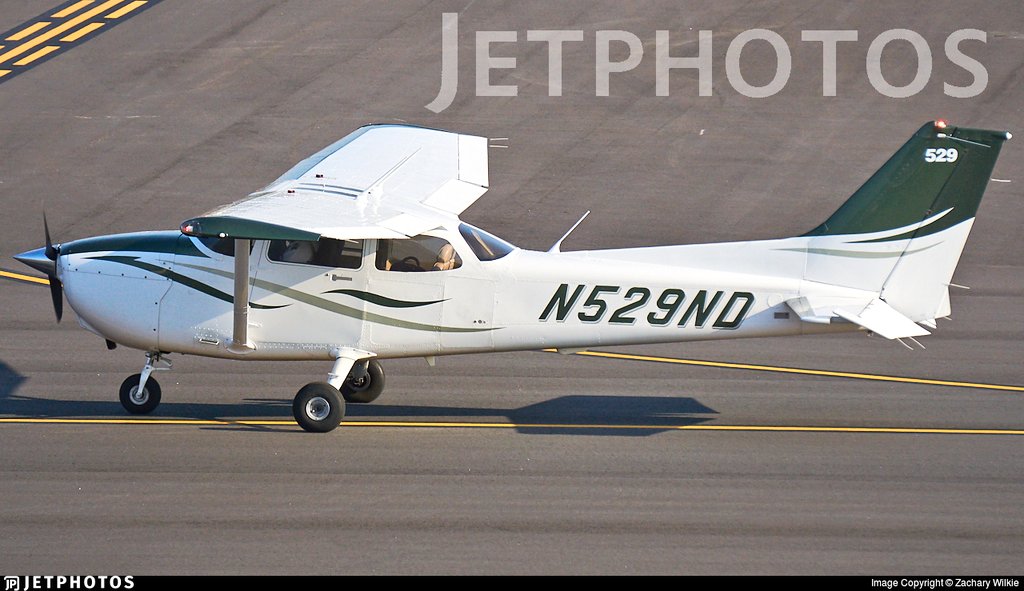 ivancp25's tweet photo. #ColisiónAérea de #Cessna172S Skyhawk SP (N529ND) de #PhoenixEastAviation y de #Beechcraft #Be200 #KingAir (N699BW) de #BeechTransport en aproximación al Aeropuerto Marathon Florida Keys (MTH/KMTH) #EEUU 🇺🇲. El C-172S golpeó el ala izquierda del King Air. Sin heridos. 11-04-26 https://t.co/IumAi71SYg