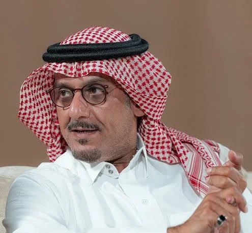 انزاغي حضر ليملأ جيوبه بالأموال ويرحل بالإقالة 

الهلال ماجلب انزاغي انتر ولاتسيو 

جلب شخص لايشبه باي شكل من الاشكال 

لم يحترم الهلال ولا الدوري ولا القاره 

اشك انه يحضر للمباريات
اتخذ قرار يا سمو الأمير 
او اخرجوا جميعا الان ..