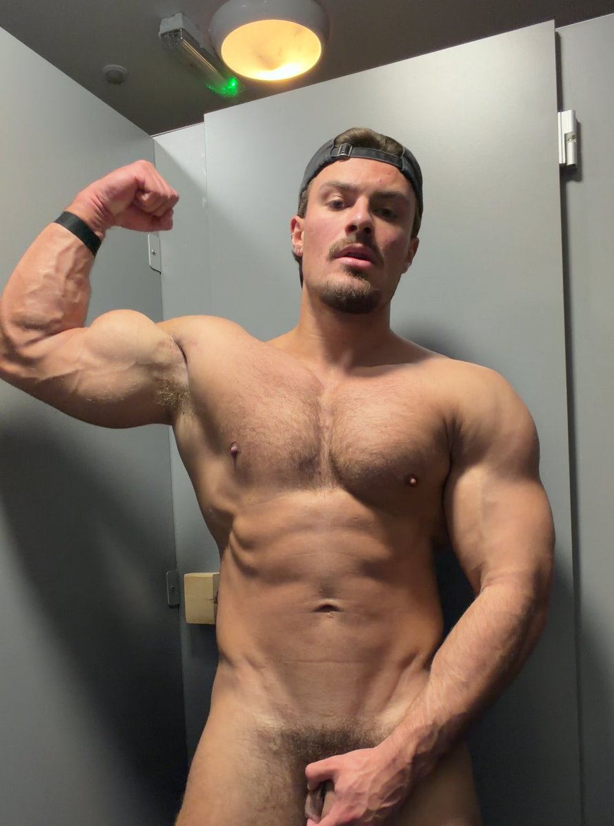 Juicy James 👑 tweet media