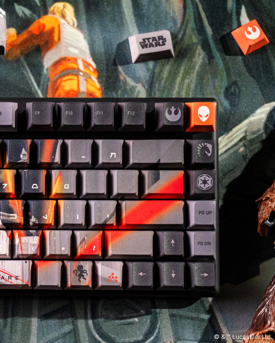 TeamLiquid's tweet photo. imagine you’re swamped with work but you look down and this is your keyboard and suddenly everything is a little bit better😌 

https://t.co/wB5FOei5LI https://t.co/pXnjBF1D5T