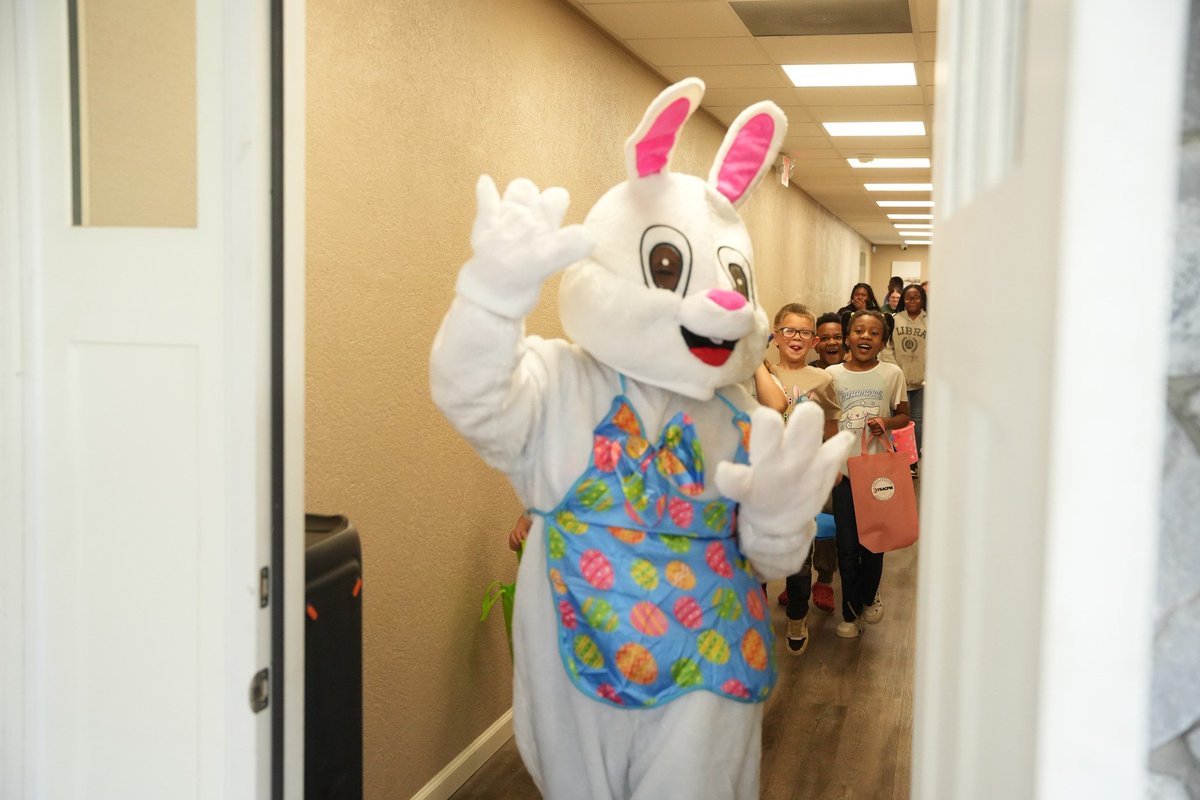 ys4cpm's tweet image. 📷📷 Easter Fun at the Office! 📷📷 What a great time we had hosting our Easter Egg Hunt right here at the office! From colorful eggs to smiles, laughter, and a little friendly competition!
We loved seeing everyone come together and making memories📷#OfficeEvents #MakingMemories
