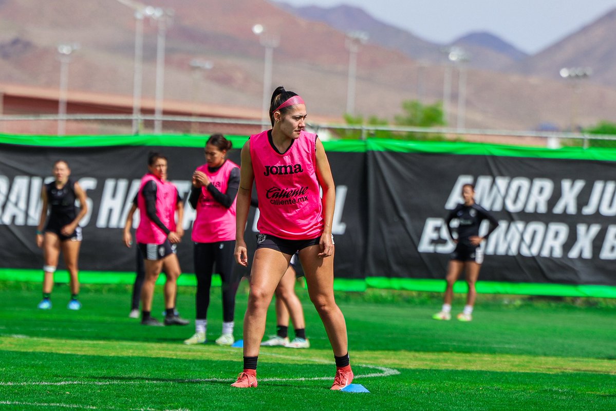 FemenilFcJuarez's tweet image. Iniciando la semana preparando nuestro próximo partido en casa🐎🆚🐐🔥