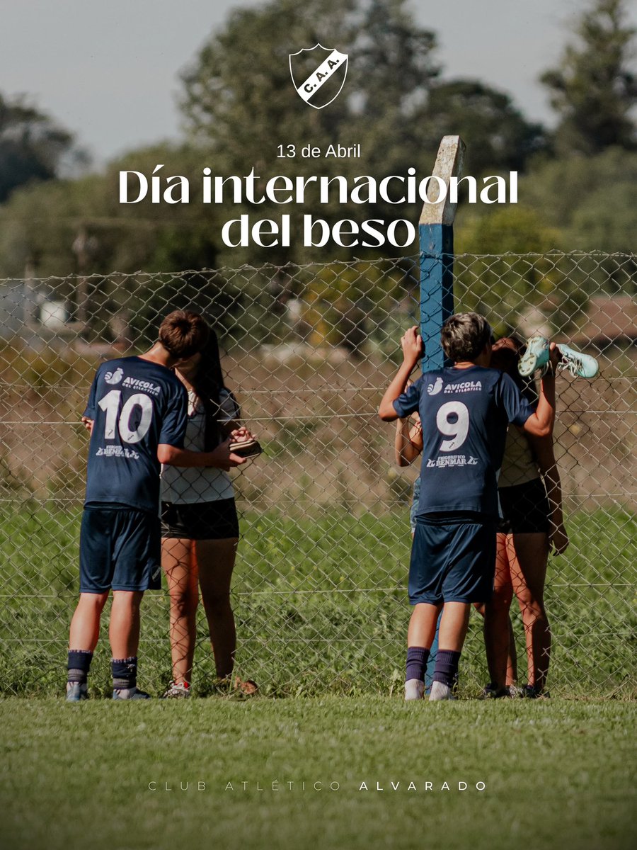 ClubAlvaOficial's tweet photo. Día Internacional del Beso 💋💙🤍💙

#13deabril #diainternacionaldelbeso https://t.co/4zdylihJqX