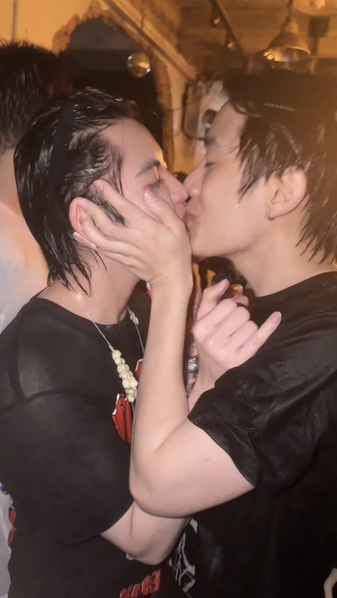 ซันนี่แฟลร์ที่รออินคุณ💚🐶 tweet media