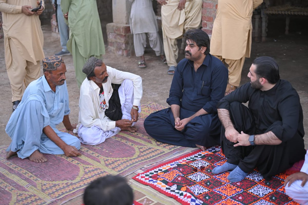 AligulPanhwar71's tweet image. PPP leader @rawalsharjeel met grieving families in PS-61, offered Fateha, and conveyed his deep condolences.
@sharjeelinam
#PPP #PS61 #Solidarity #Sindh