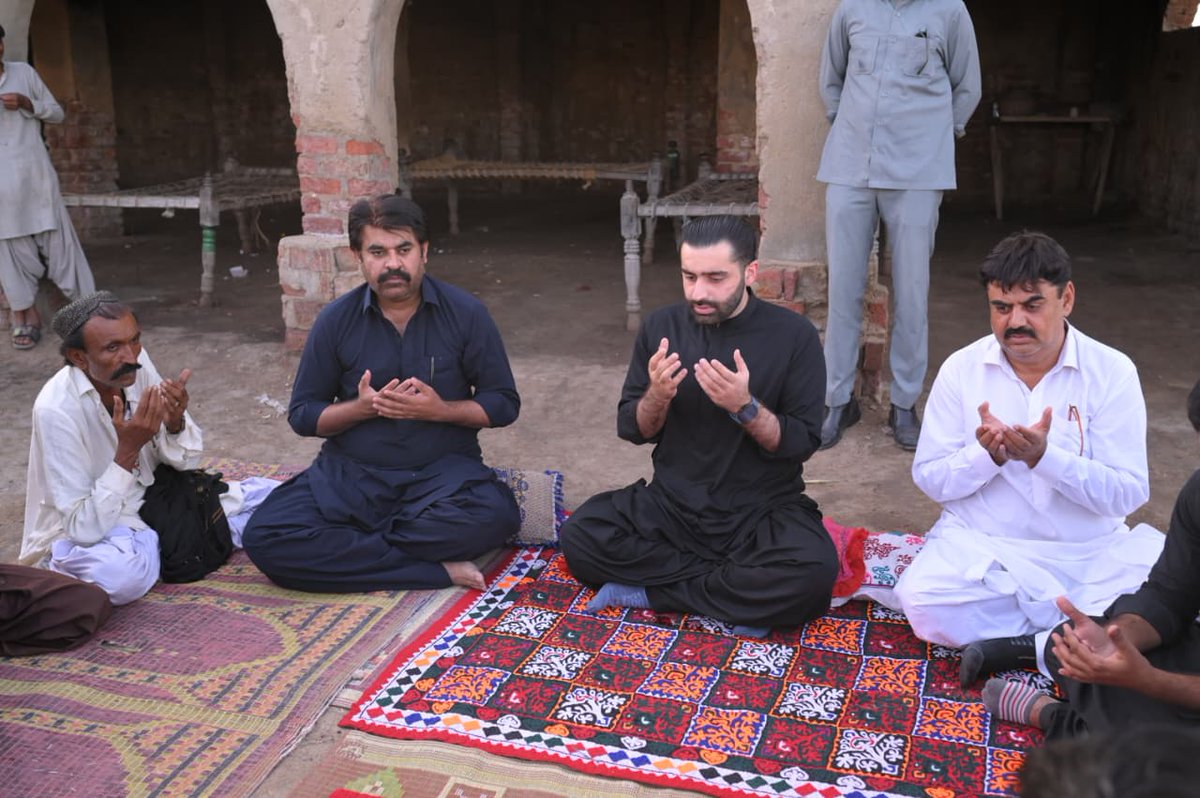 AligulPanhwar71's tweet image. PPP leader @rawalsharjeel met grieving families in PS-61, offered Fateha, and conveyed his deep condolences.
@sharjeelinam
#PPP #PS61 #Solidarity #Sindh