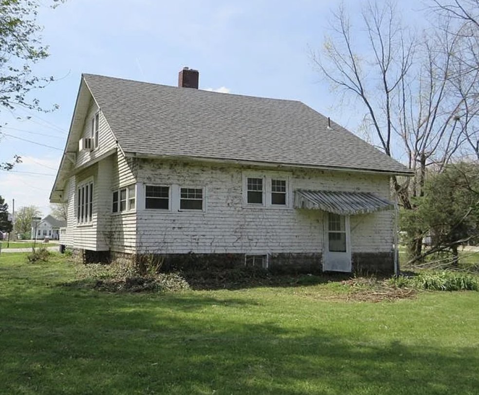 oldhouseunder50's tweet image. $64,900. c.1920 #Missouri #FixerUpper #Craftsman #Bungalow on 1.28 #Acres. oldhousesunder50k.com/c-1920-missour…