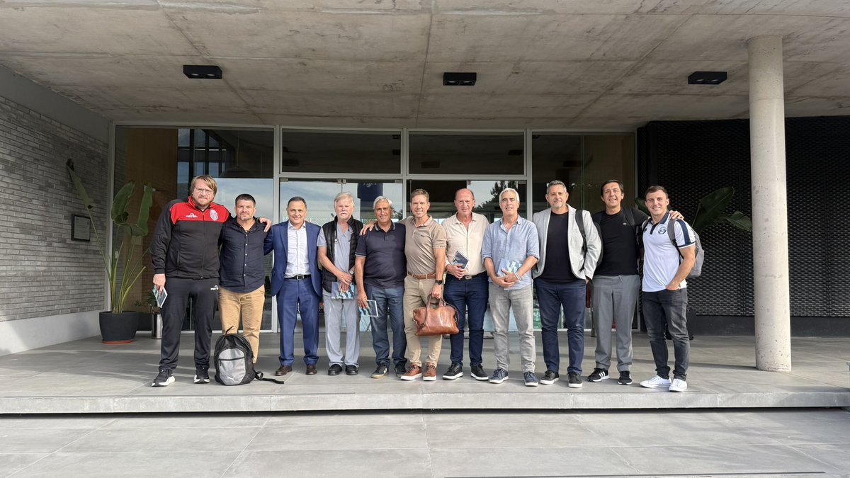 Chiqui Tapia tweet media