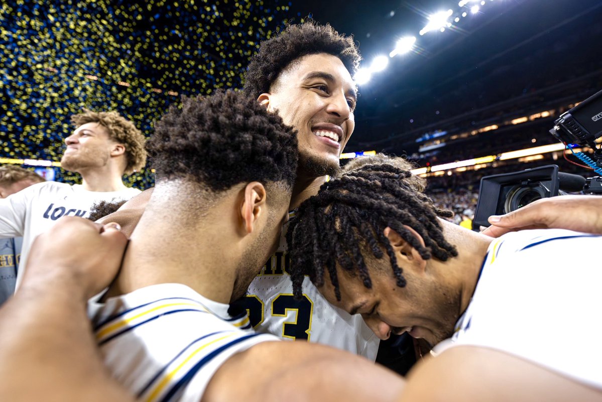 uofmcoverage's tweet image. Michigan was the most-watched College Basketball team this season with an average of 3.35 million viewers per game 

All eyes on Michigan 👀 #GoBlue