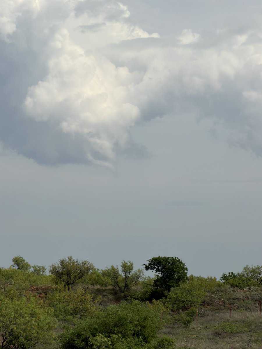 Clint_wx's tweet image. Just had this persistent high based funnel from the little storm west of Holliday, TX at 4:35pm #TXwx @NWSNorman