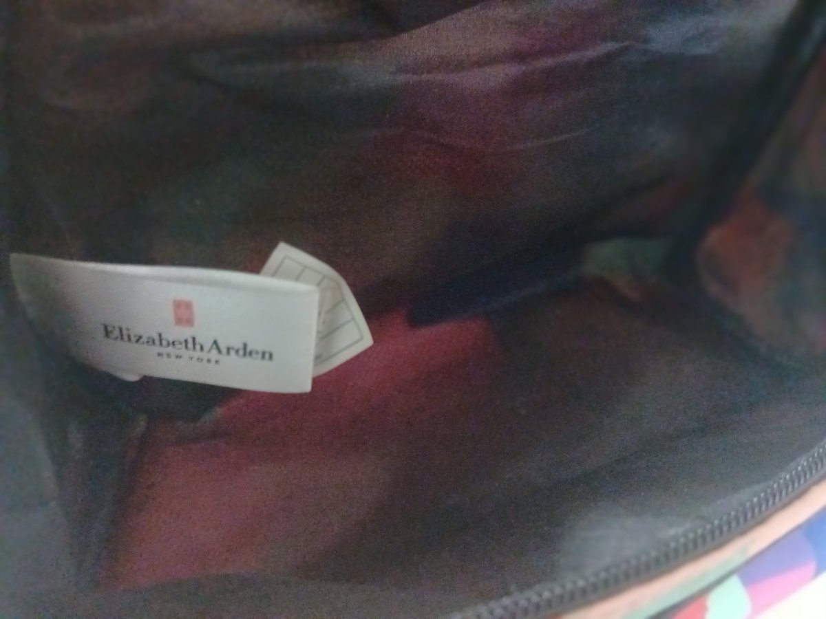 Amazingthrifts's tweet image. Check out #ElizabethArden New York Colorful 80s Style Design #MakeupBag 601 ebay.us/m/XpRWbS #eBay via @eBay