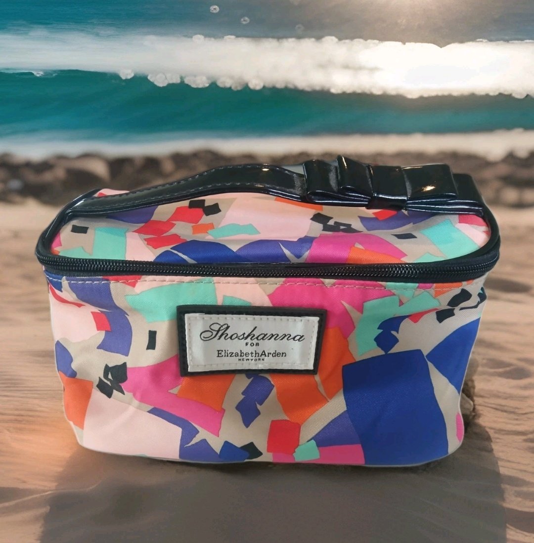 Amazingthrifts's tweet image. Check out #ElizabethArden New York Colorful 80s Style Design #MakeupBag 601 ebay.us/m/XpRWbS #eBay via @eBay